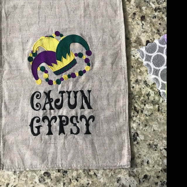 Mardi Gras Jester Hat With Beads Filled Machine Embroidery Design Digitized Pattern