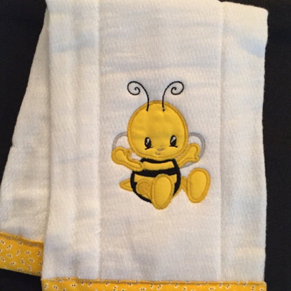 Cute Little Bee Applique Machine Embroidery Design Digitized Pattern