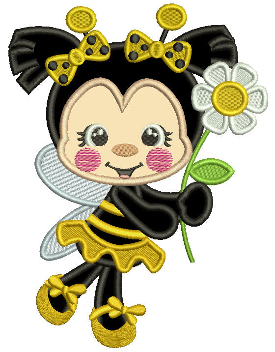 Cute Little Bee Holding a Flower Applique Machine Embroidery Design Digitized Pattern