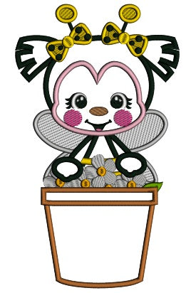 Cute Little Bee Sitting Inside a Flower Pot Applique Machine Embroidery Design Digitized Pattern