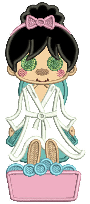 Lady In The Spa Applique Machine Embroidery Design Digitized Pattern